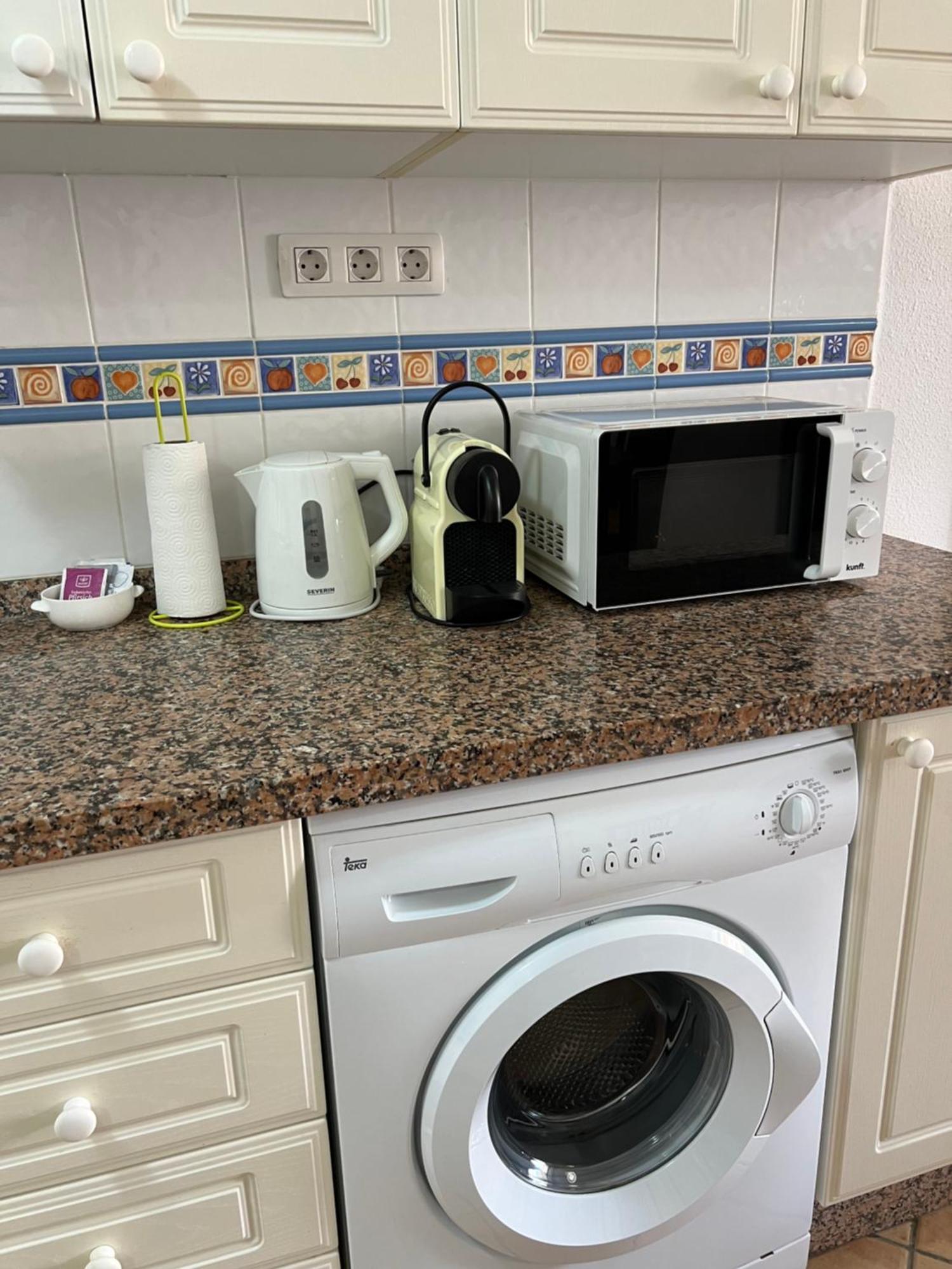 Apartment Center Los Cristianos 로스크리스티아노스 외부 사진